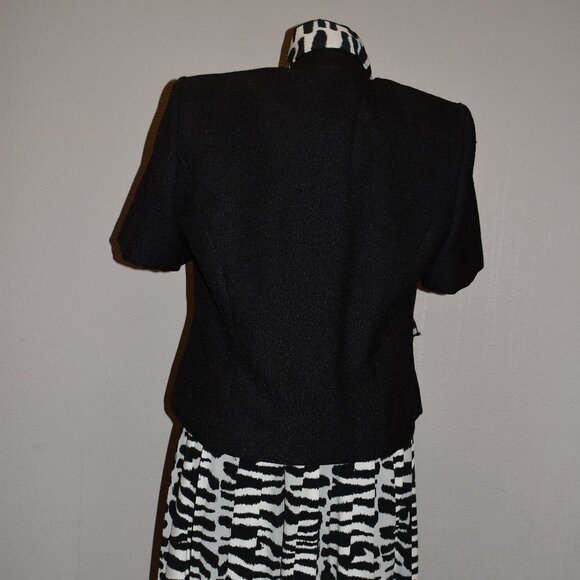 Leslie Fay Zebra Print Skirt with Top & Matching Scarf Size 12P - Picture 5 of 7
